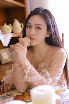 泡芙小姐